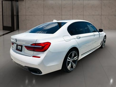 Used 2019 BMW 740i w/ M Sport Package RWD image 3
