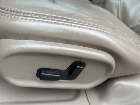 Used 1998 Buick Park Avenue FWD image 6