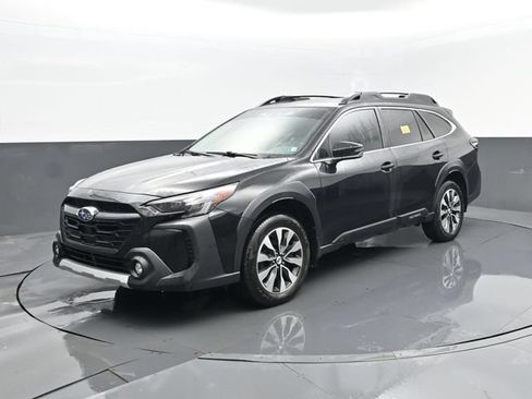 Used 2025 Subaru Outback Limited AWD/4WD image 2