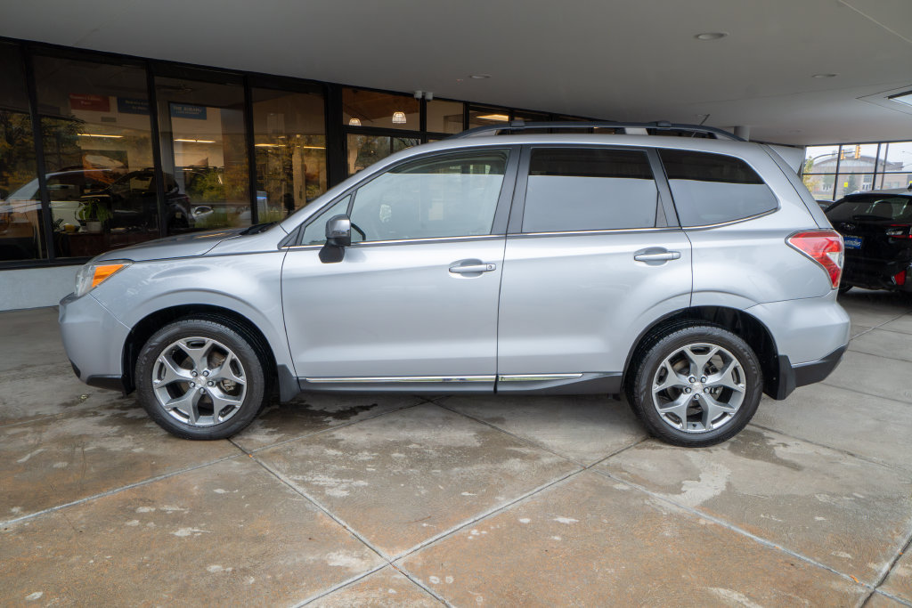 Used 2015 Subaru Forester 2.5i Touring w/ Eyesight & Navigation System AWD/4WD image 4
