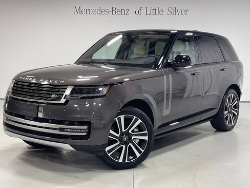 Used 2023 Land Rover Range Rover SE AWD/4WD image 1