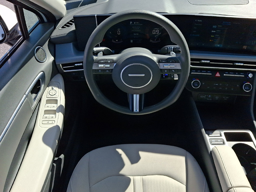 Used 2025 Hyundai Sonata SEL FWD image 13