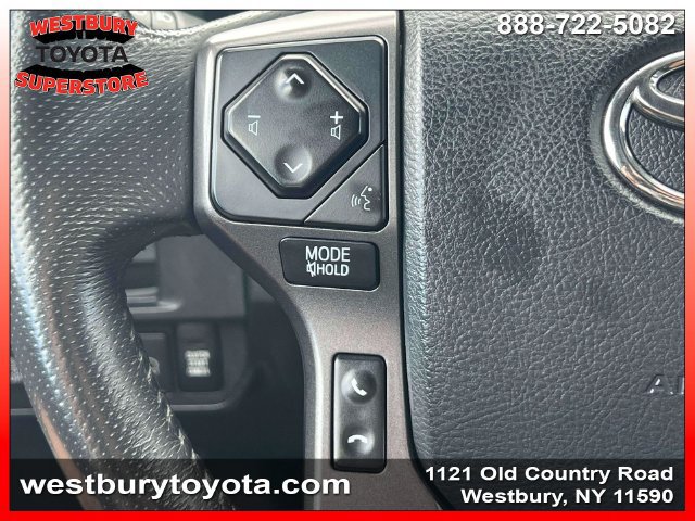 Used 2018 Toyota Tacoma TRD Sport AWD/4WD image 23