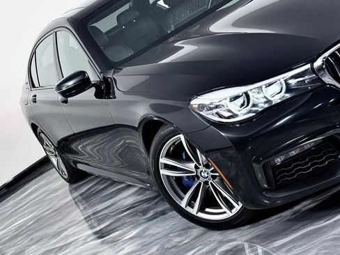 Used 2018 BMW 740e xDrive AWD/4WD image 4