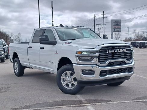 New 2026 RAM 2500 Big Horn AWD/4WD image 1