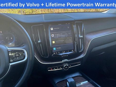 Used 2023 Volvo XC60 B5 Plus w/ Climate Package image 8