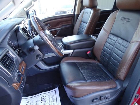 Used 2017 Nissan Titan Platinum Reserve image 17