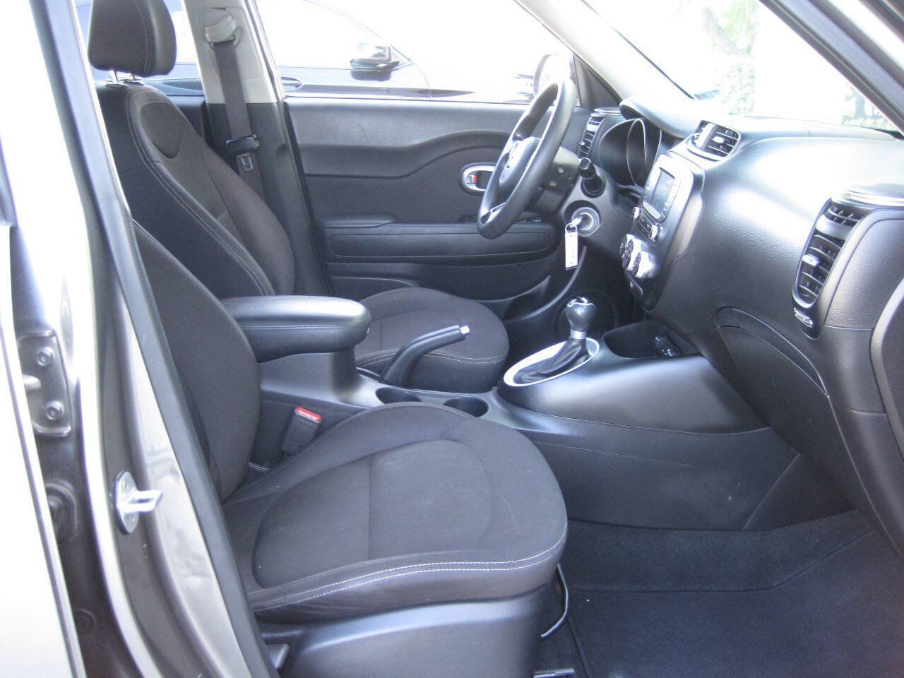 Used 2019 Kia Soul FWD image 21