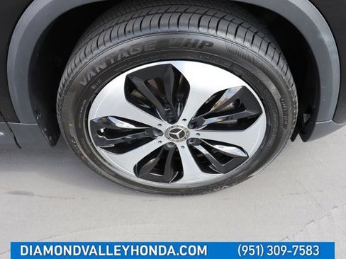 Used 2025 Mercedes-Benz GLA 250 image 32