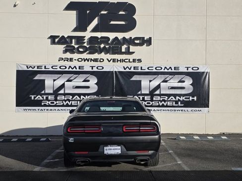 Used 2022 Dodge Challenger R/T w/ Driver Convenience Group image 10