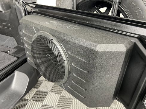 Used 2025 Jeep Wrangler Sport S image 22