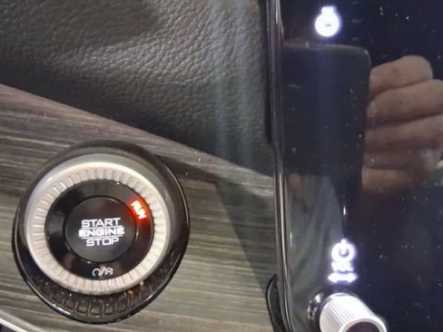 Used 2024 Jeep Wagoneer L Series II w/ Flexible Seating Group image 30