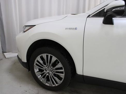 Used 2021 Toyota Venza Limited w/ Advanced Technology Package AWD/4WD image 37