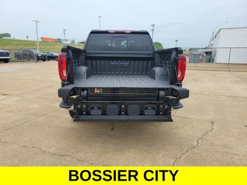 New 2026 GMC Sierra 1500 SLT AWD/4WD image 8