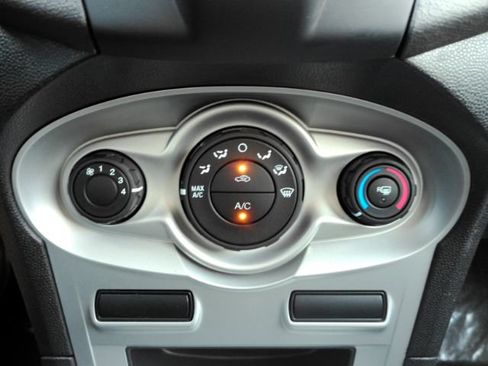 Used 2019 Ford Fiesta SE FWD image 37
