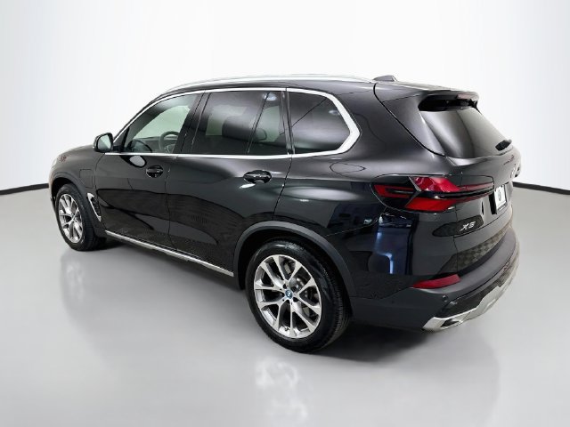 Used 2024 BMW X5 xDrive50e w/ Premium Package AWD/4WD image 5