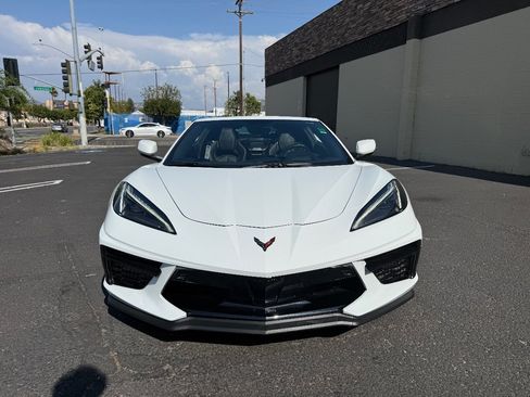 Used 2021 Chevrolet Corvette Stingray Preferred Cpe w/ Z51 Performance Package RWD image 2