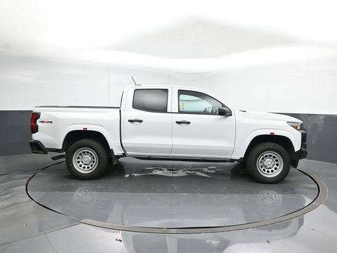 Used 2024 Chevrolet Colorado W/T w/ WT Convenience Package image 6
