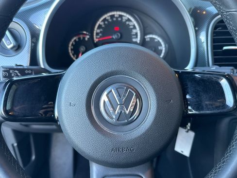 Used 2013 Volkswagen Beetle 2.0T image 22