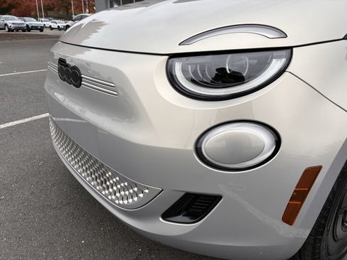New 2025 FIAT 500 e image 10