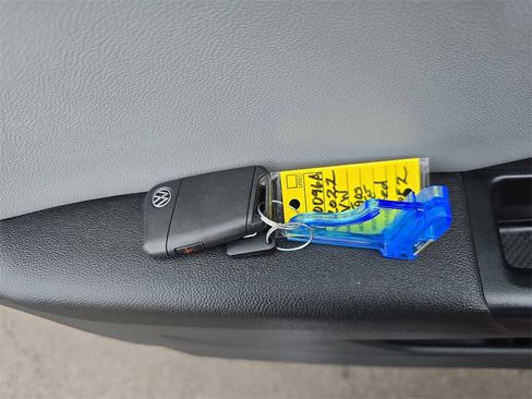 Used 2022 Volkswagen Taos SE image 26