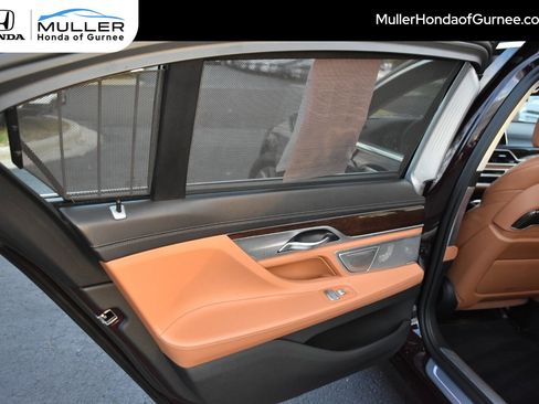 Used 2020 BMW 750i xDrive w/ Executive Package image 44