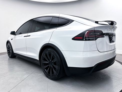 Used 2022 Tesla Model X Plaid image 15