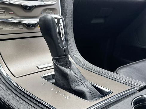 Used 2014 Lincoln MKX AWD w/ Equipment Group 102A image 16