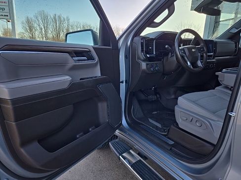 Used 2024 Chevrolet Silverado 1500 LT w/ Max Trailering Package image 43