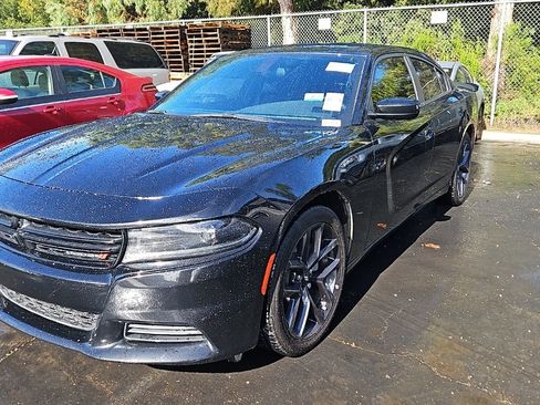 Used 2023 Dodge Charger SXT w/ Blacktop Package image 3