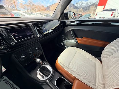 Used 2017 Volkswagen Beetle 1.8T S image 18