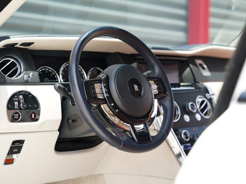 Used 2019 Rolls-Royce Cullinan AWD/4WD image 20