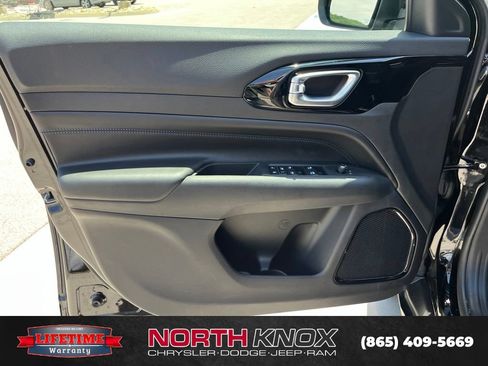 New 2026 Jeep Compass Latitude AWD/4WD image 5