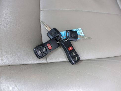 Used 2016 Nissan NV 3500 SL RWD image 25