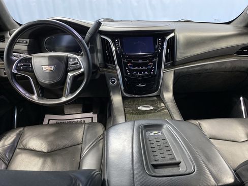Used 2016 Cadillac Escalade Platinum image 33