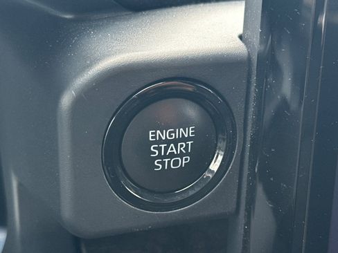 Used 2024 Toyota Tacoma Limited w/ Limited Package (LT) AWD/4WD image 21
