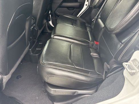 Used 2022 Jeep Wrangler Unlimited Sahara w/ Cold Weather Group image 27