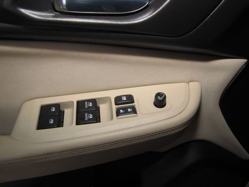 Used 2017 Subaru Legacy 2.5i Premium image 11