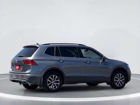 Used 2019 Volkswagen Tiguan SE FWD image 4