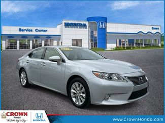 Used 2015 Lexus ES 300h w/ Navigation System Package image 1