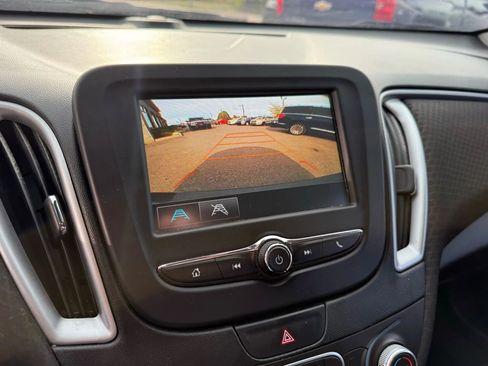 Used 2018 Chevrolet Malibu LS image 22