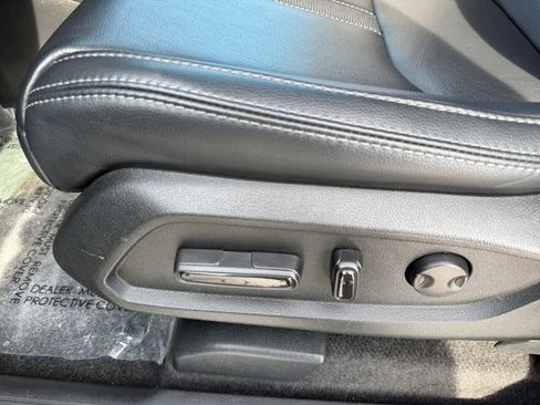 Used 2023 Honda Pilot EX-L image 12