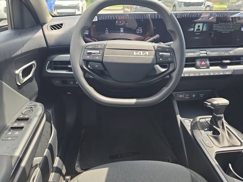 New 2026 Kia K4 FWD image 12