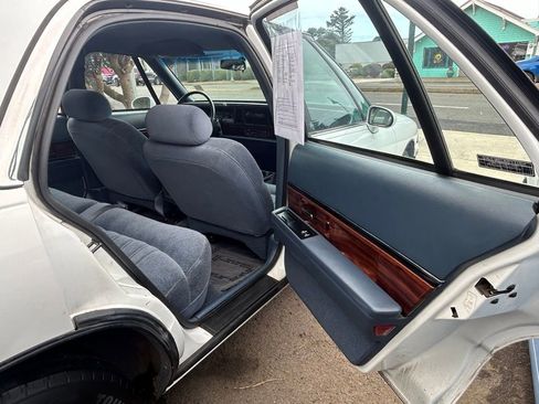 Used 1999 Buick Le Sabre Custom FWD image 21