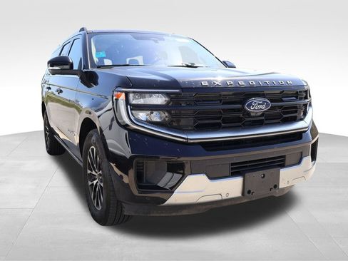 Used 2025 Ford Expedition Max Platinum AWD/4WD image 12
