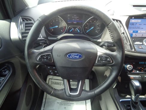 Used 2017 Ford Escape Titanium AWD/4WD image 33