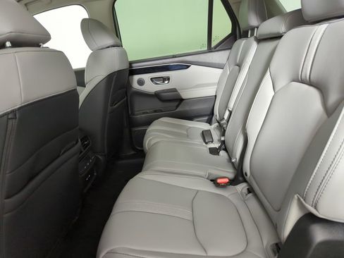 New 2025 Honda Pilot Touring image 20