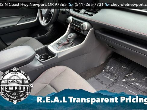 Used 2022 Toyota RAV4 SE w/ Weather & Moonroof Package AWD/4WD image 16