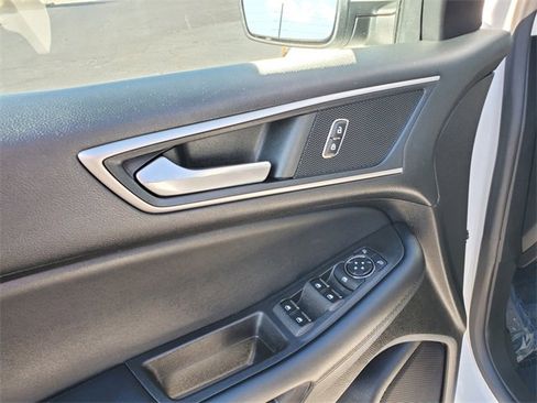 Certified 2022 Ford Edge SEL w/ Convenience Package image 10