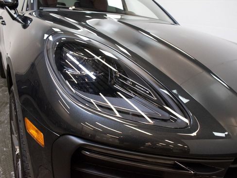 New 2026 Porsche Macan image 11